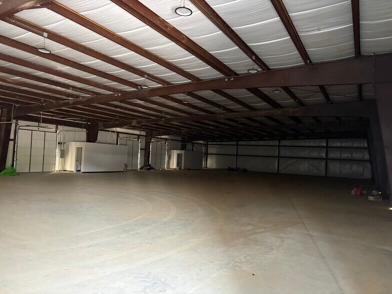 More Photos Of 176 Commerce Center Cir, Jackson Flex For Lease