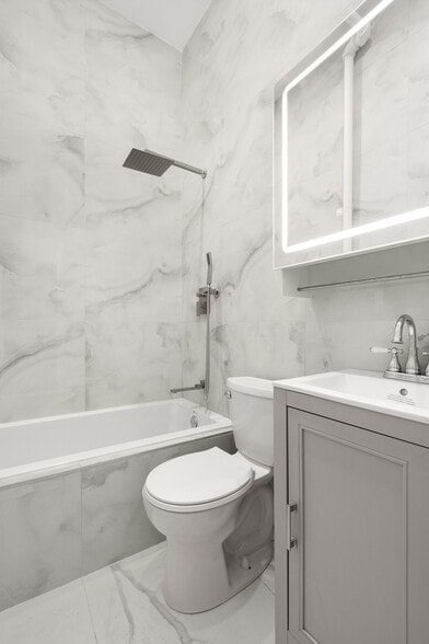 More Photos Of 4 W 90th St, New York Apartments For Sale