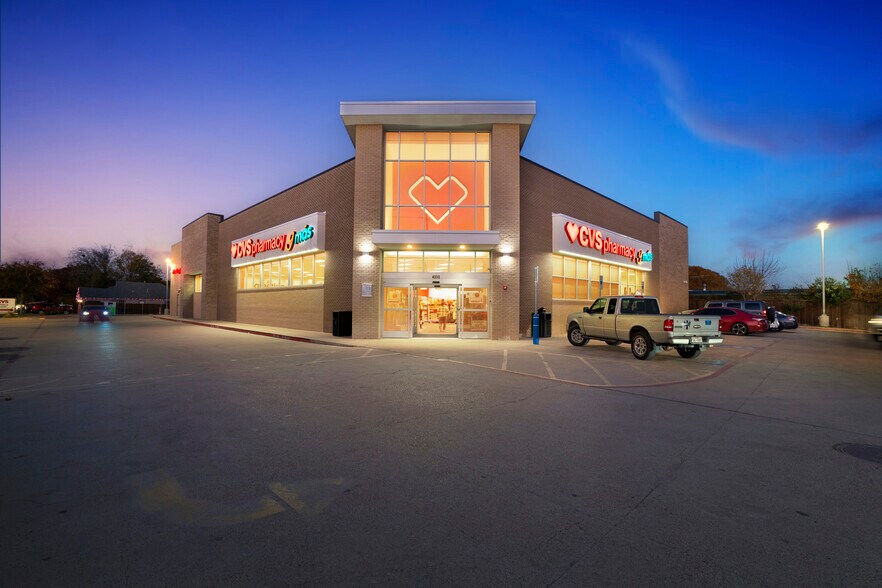 Primary Photo Of 4333 W Jefferson Blvd, Dallas Drugstore For Sale