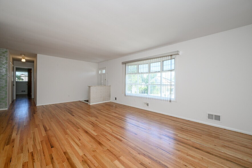 More Photos Of 373 Ford Ave, Fords Medical For Sale