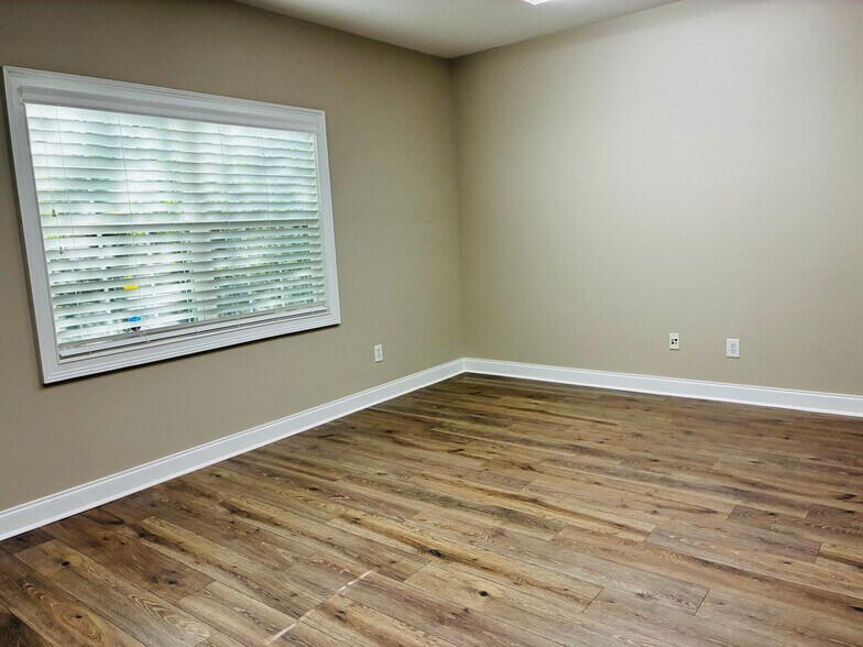 More Photos Of 965 Piedmont Rd NE, Marietta Office For Lease