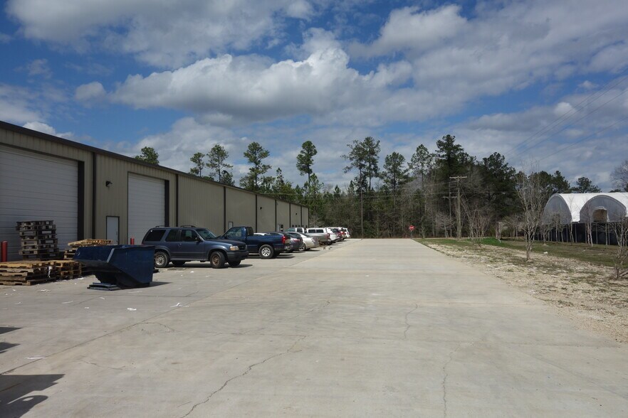 More Photos Of 69037 Sky Brook Rd, Mandeville Distribution For Lease