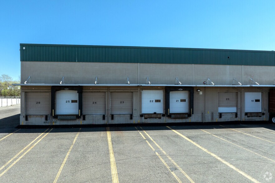More Photos Of 500 Griffith Morgan Rd, Pennsauken Distribution For Lease
