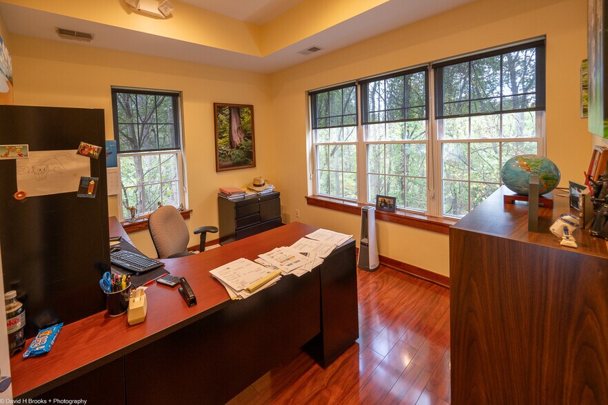 More Photos Of 11090 Dovedale Ct, Marriottsville Office For Sale