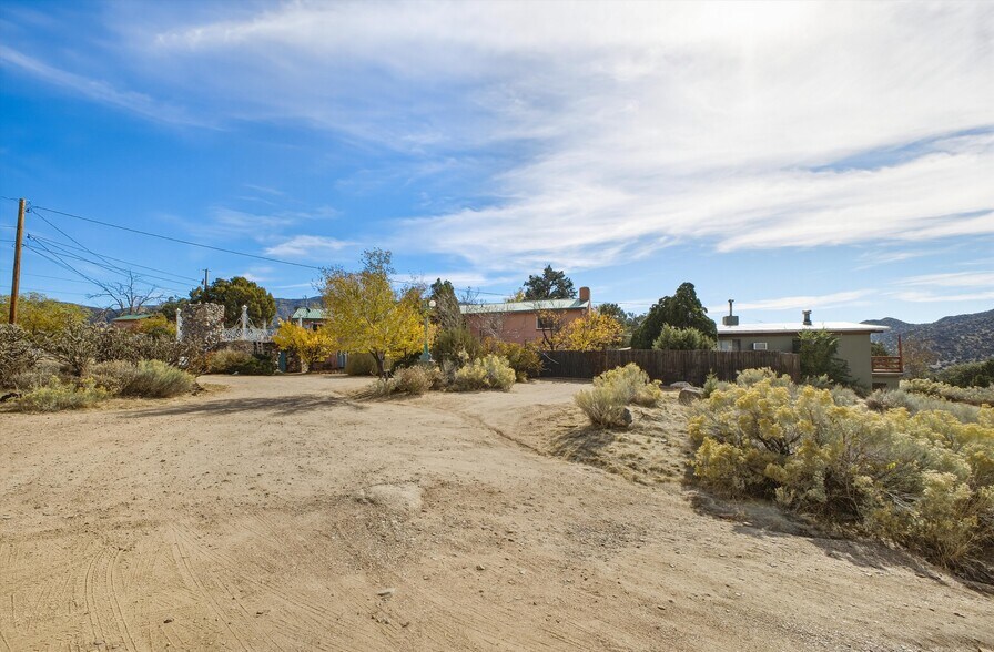 More Photos Of 24 Matisse Rd NE, Albuquerque Apartments For Sale