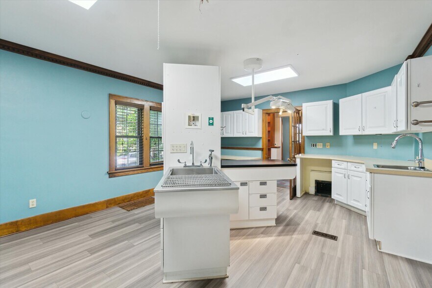 More Photos Of 4632 Okemos Rd, Okemos Medical For Sale
