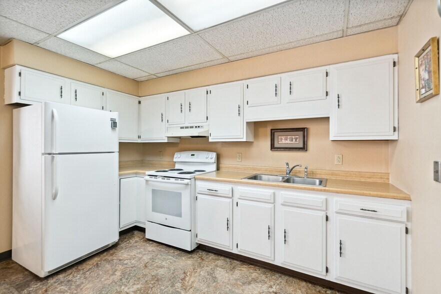 More Photos Of 314-316 W Main St, Monongahela Storefront Retail Office For Sale