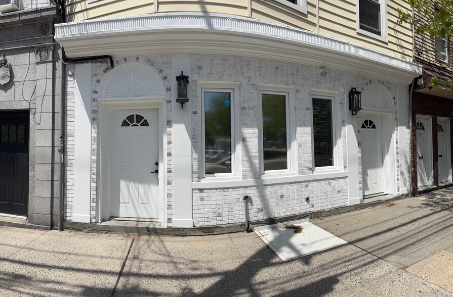 More Photos Of 471 PALISADE Ave, Jersey City Storefront Retail Residential For Lease
