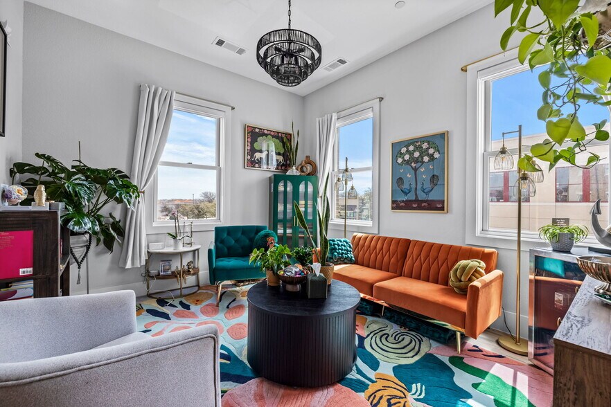 More Photos Of 161 Summit Ave, Southlake Office Residential For Lease