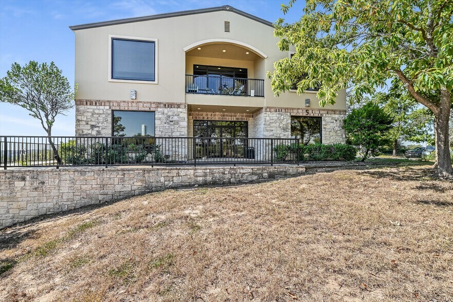 More Photos Of 7 Lakeway Centre Ct N, Lakeway Office For Lease