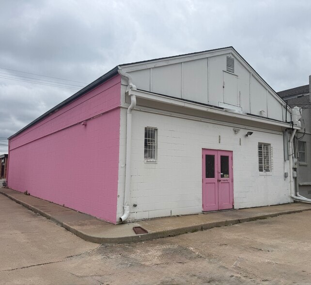 More Photos Of , Raytown General Retail For Sale