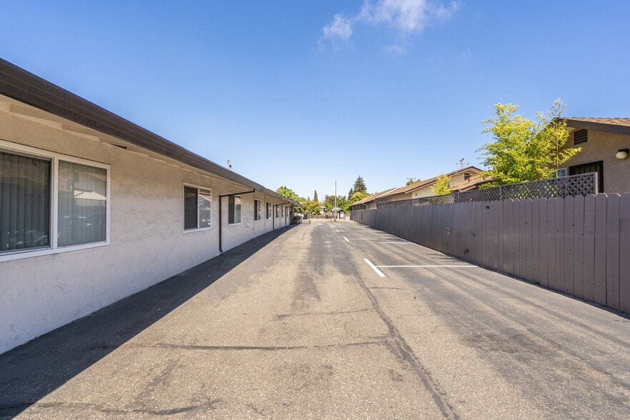 More Photos Of 18905 Standish Ave, Hayward Assisted Living For Sale