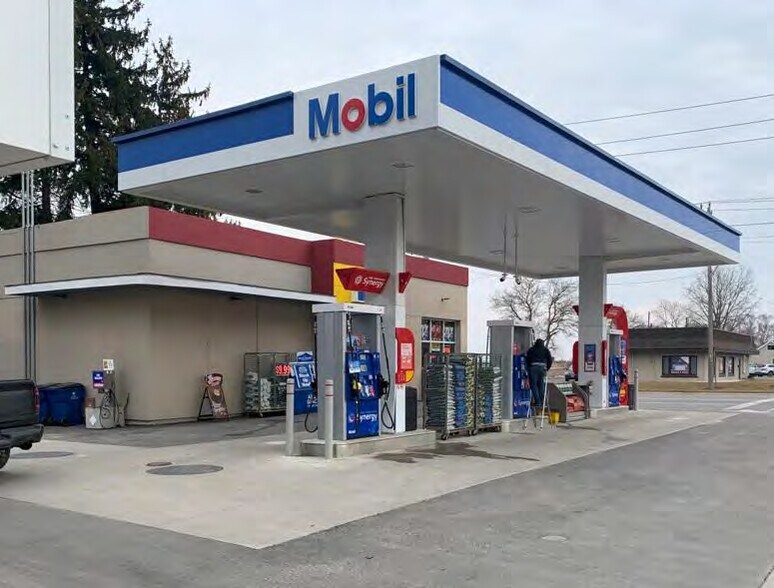 More Photos Of 789 Murray St, Wallaceburg Service Station For Sale