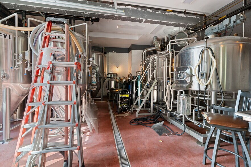 More Photos Of 60-62 Van Duzer St, Staten Island Freestanding For Sale