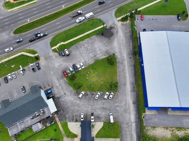 More Photos Of 6911 Pensacola Blvd, Pensacola Land For Lease