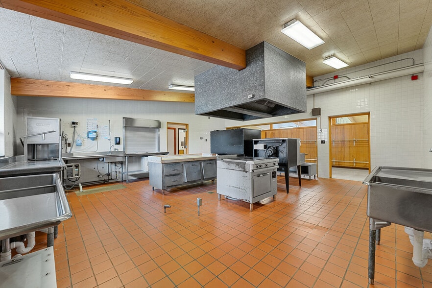 More Photos Of S5864 State Highway 23, Loganville Light Distribution For Sale