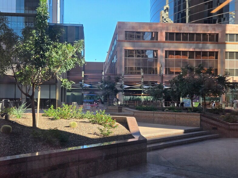 More Photos Of 40 N Central Ave, Phoenix Office For Lease
