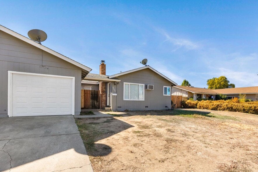 More Photos Of 7656 23rd St, Sacramento Multifamily For Sale