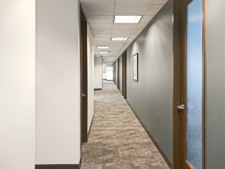 More Photos Of 100 S 4th St, Saint Louis Coworking Space