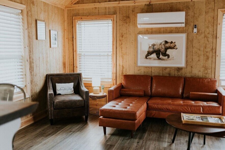 More Photos Of 896 Wilderness Rd, Mammoth Cave All Leisure For Sale