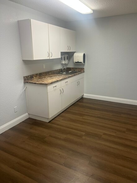 More Photos Of 1435 Dunn Ave, Daytona Beach Medical For Lease