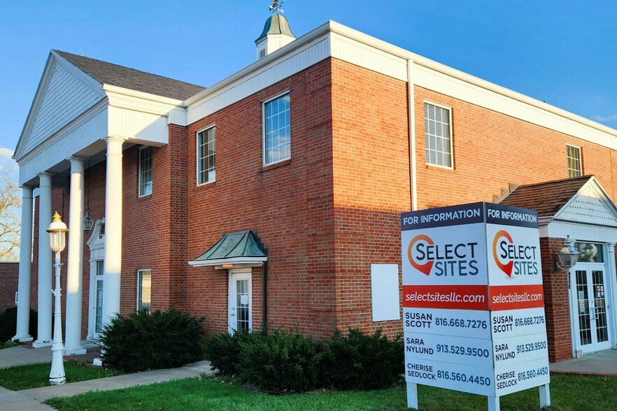 More Photos Of 3 E Wea St, Paola Office For Sale