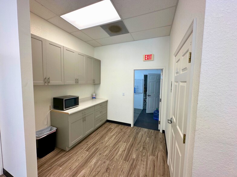 More Photos Of 188 Triple Diamond Blvd, Nokomis Warehouse For Sale