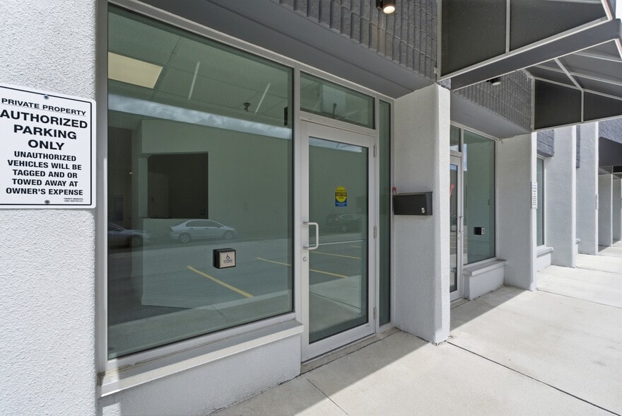More Photos Of 397 Humberline Dr, Toronto Warehouse For Sale