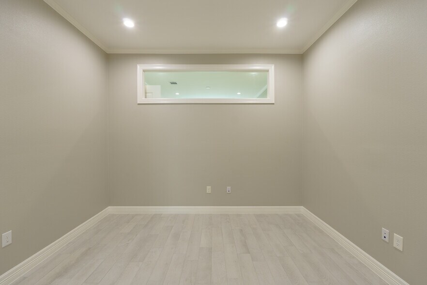 More Photos Of 10401 S Mason Rd Building B, Richmond Medical For Sale