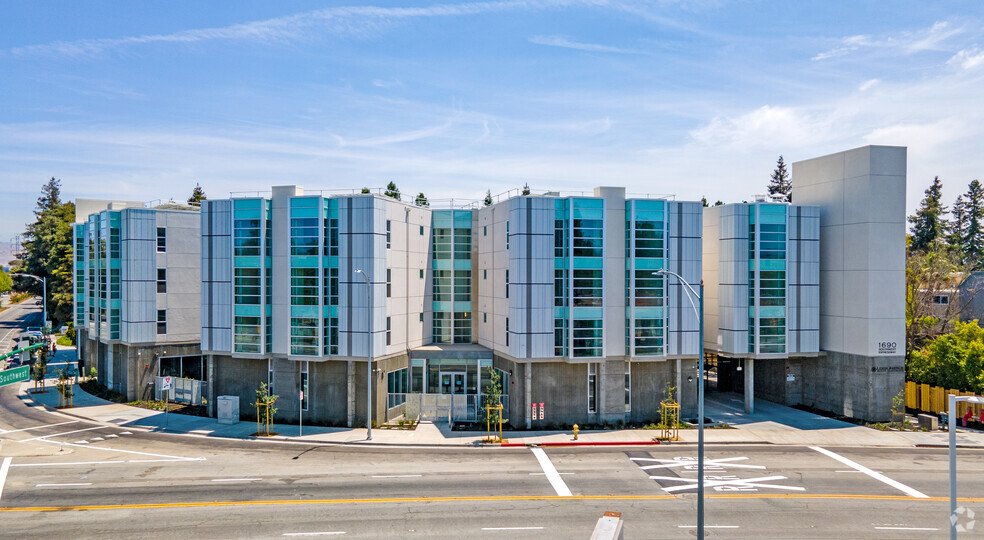 Primary Photo Of 1690 Southwest Expy, San Jose Apartments For Lease