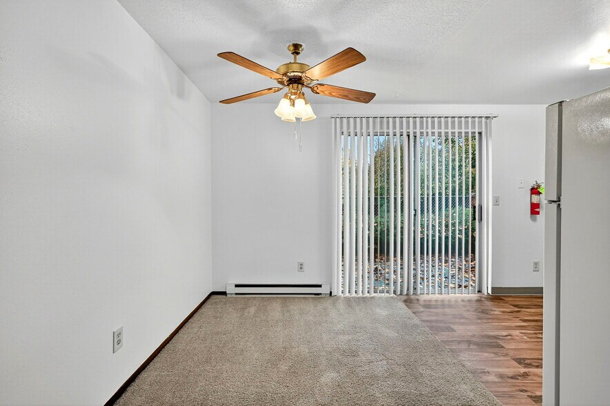 More Photos Of 17170 Beers Ave, Sandy Multifamily For Sale