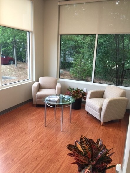 More Photos Of 3960 Old Milton Pky, Alpharetta Storefront Retail Office For Lease