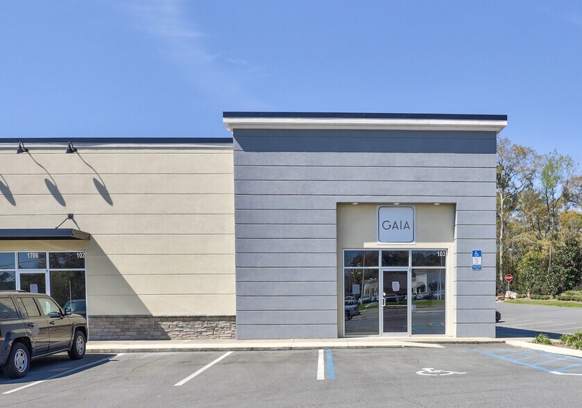 More Photos Of 1706 Capital Cir NE, Tallahassee General Retail For Lease