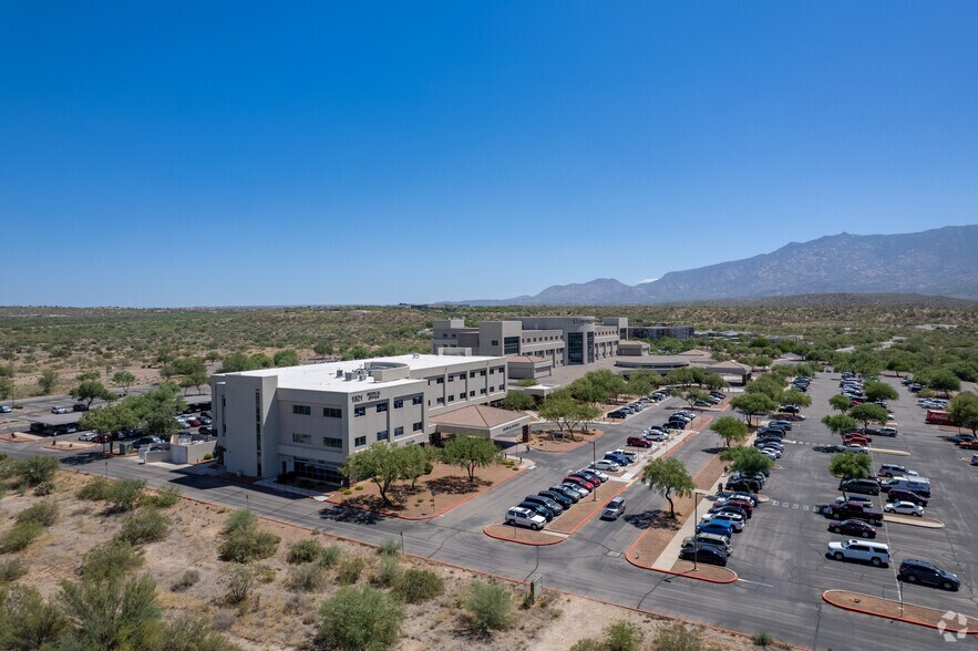 More Photos Of 1521 E Tangerine Rd, Oro Valley Medical For Lease