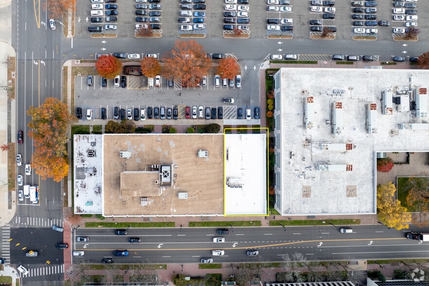 More Photos Of 1051 Franklin Ave, Garden City Office For Sale