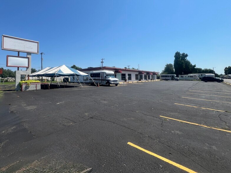 More Photos Of 3200 E Reno Ave, Oklahoma City Freestanding For Sale