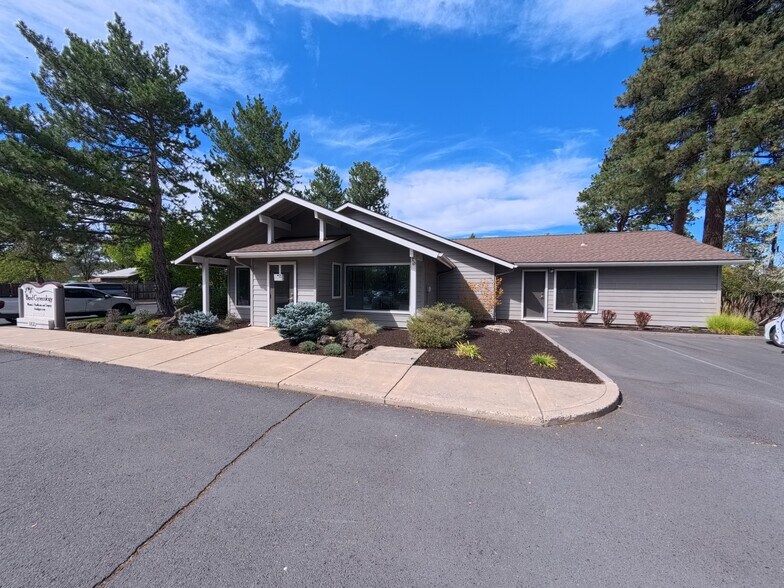 Primary Photo Of 1102 NE 4th St, Bend Healthcare For Lease