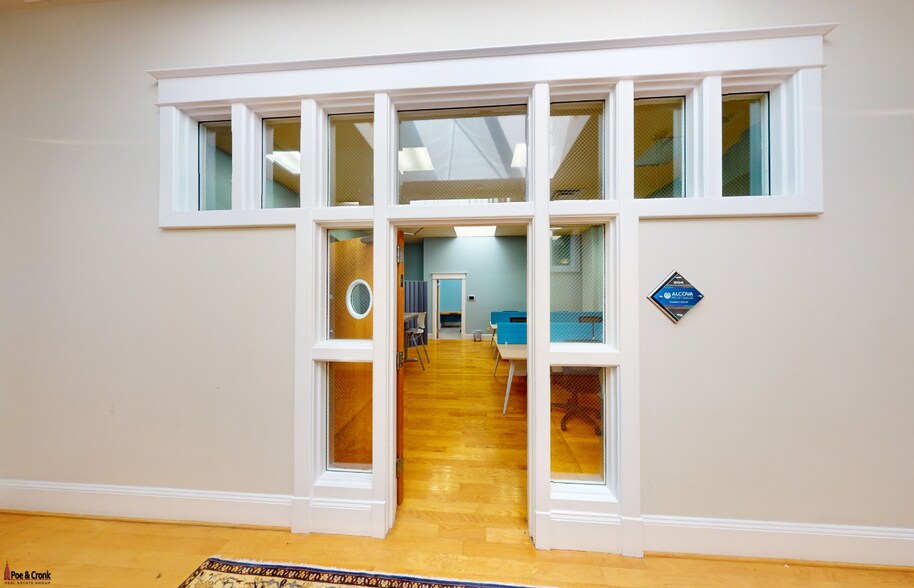 More Photos Of 307 Market St SE, Roanoke Loft Creative Space For Lease