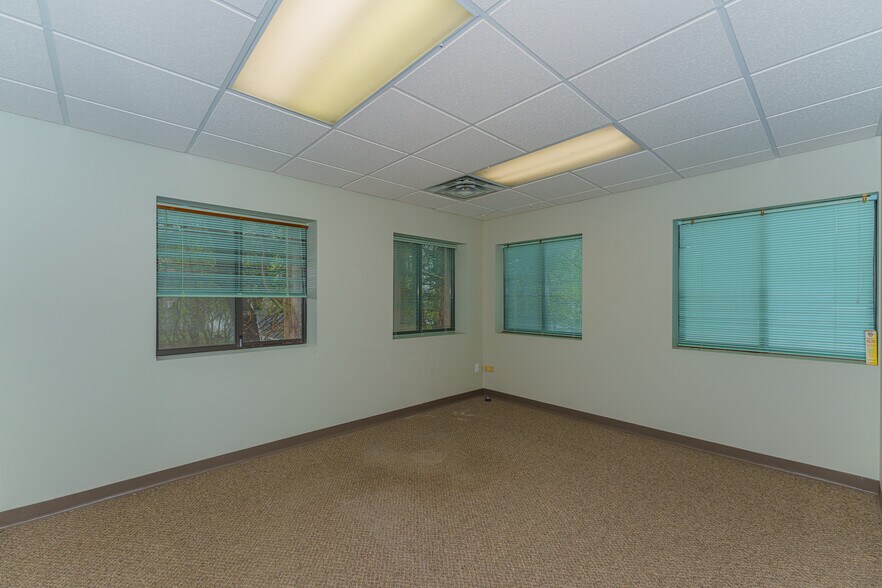 More Photos Of 961-963 State Route 146, Clifton Park Medical For Lease