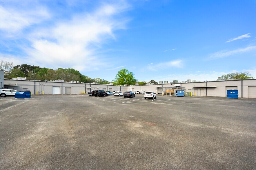 More Photos Of 8601 Dunwoody Pl, Sandy Springs Light Manufacturing For Lease