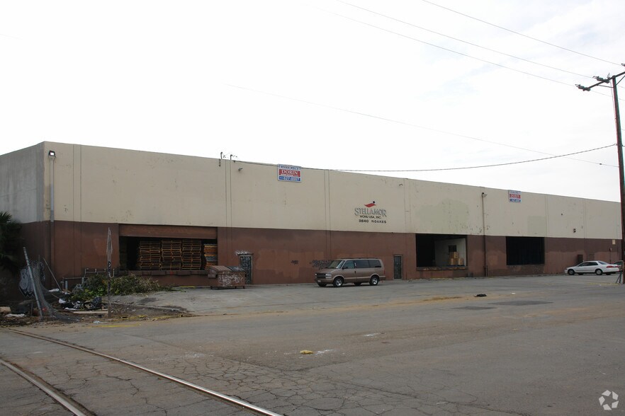 More Photos Of 3628-3640 Noakes St, Los Angeles Distribution For Lease