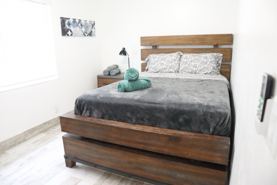 More Photos Of 101-107 Tacoma Ln, West Palm Beach Apartments For Lease