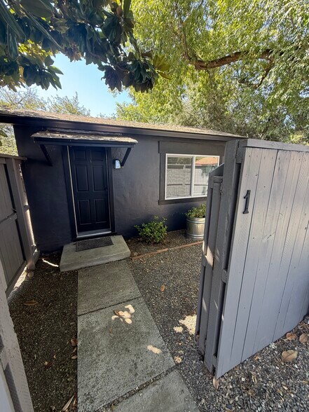 More Photos Of 101 Elliott St, Winters Apartments For Sale