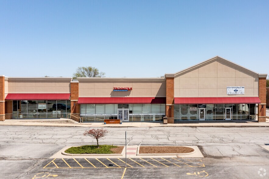 More Photos Of McKnight & Bradford Ln, Normal Freestanding For Lease
