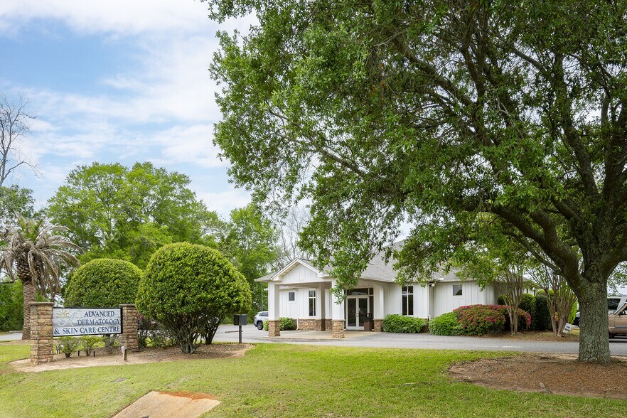 More Photos Of 8573 County Road 64, Daphne Medical For Sale