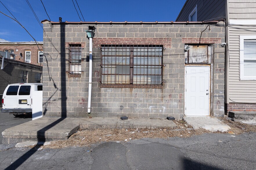 More Photos Of 7 New Main St, Haverstraw Storefront For Sale
