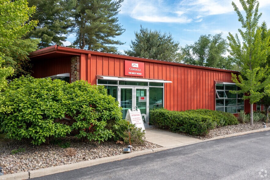 More Photos Of 199 West Rd, Pleasant Valley Warehouse For Lease