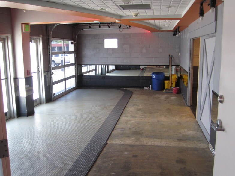 More Photos Of 4025-4045 E Iliff Ave, Denver Freestanding For Sale