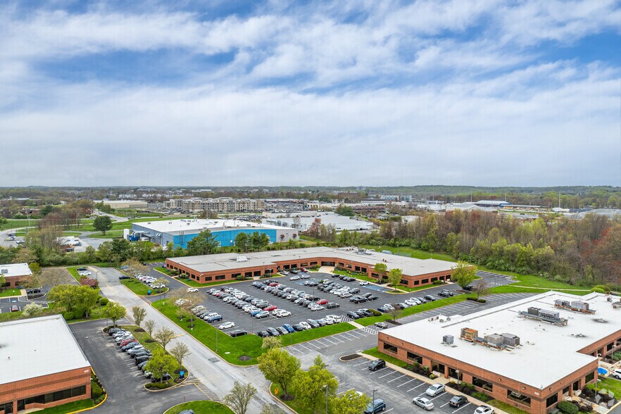 More Photos Of 100 White Clay Center Dr, Newark Unknown For Lease