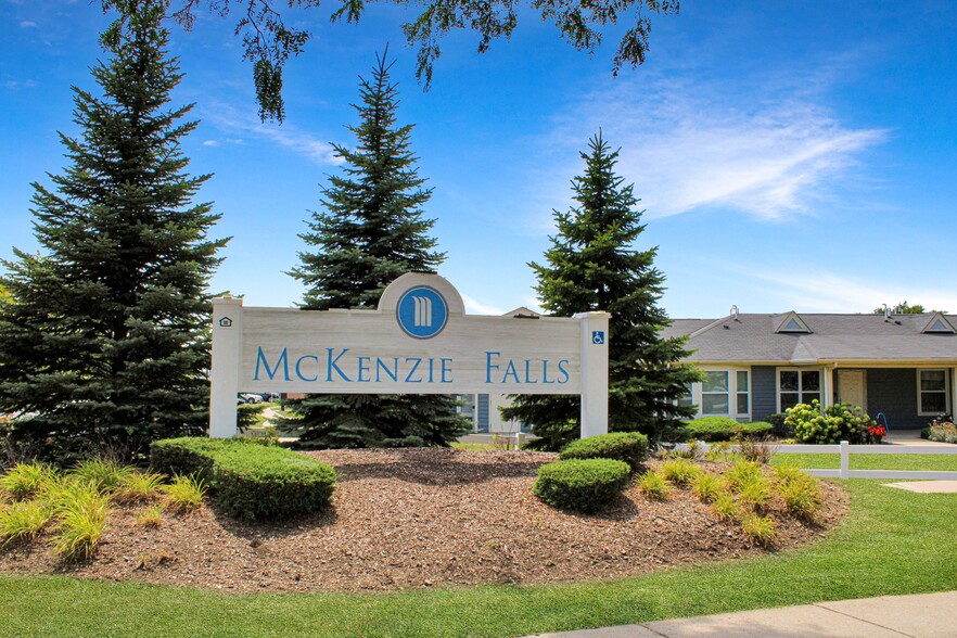 Primary Photo Of 265 Lake Shore Dr, Bolingbrook Apartments For Sale